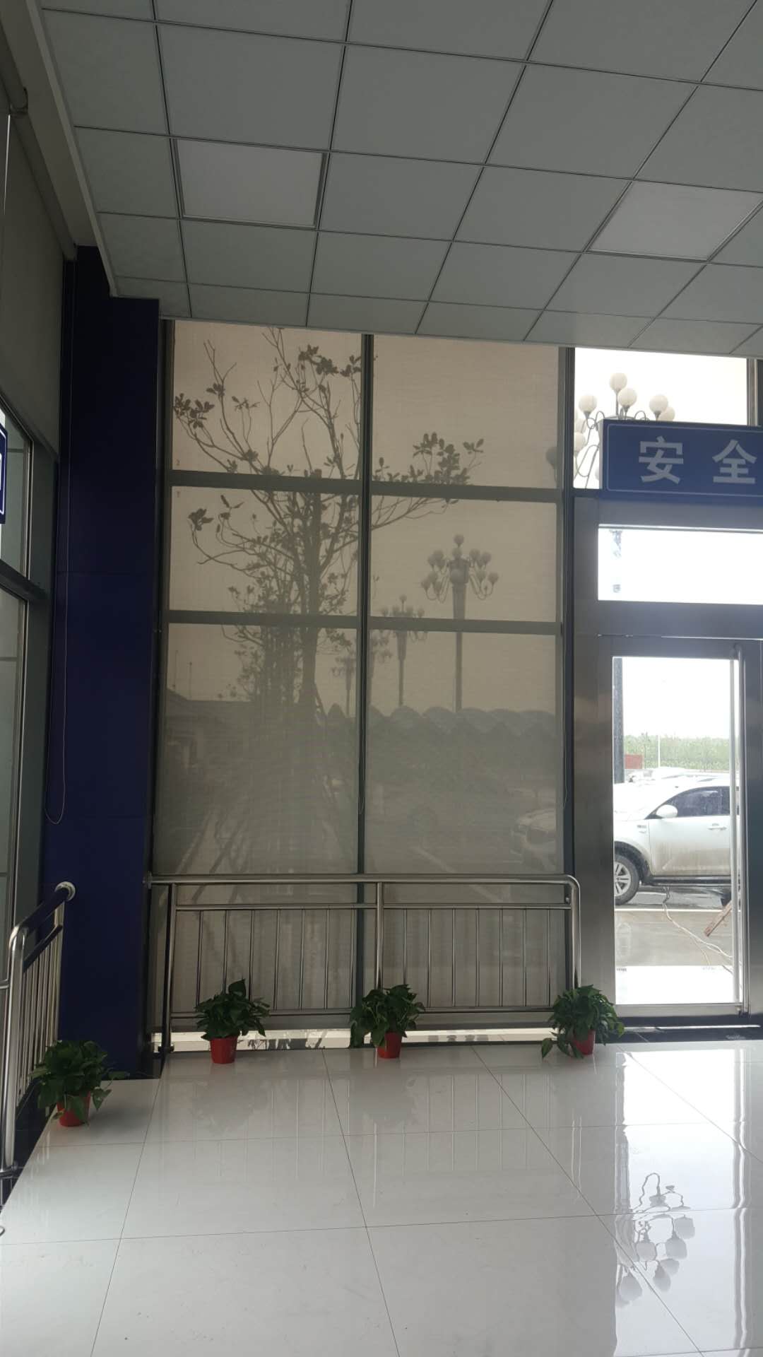 西安電動(dòng)半遮光卷簾客戶(hù)訂做案例